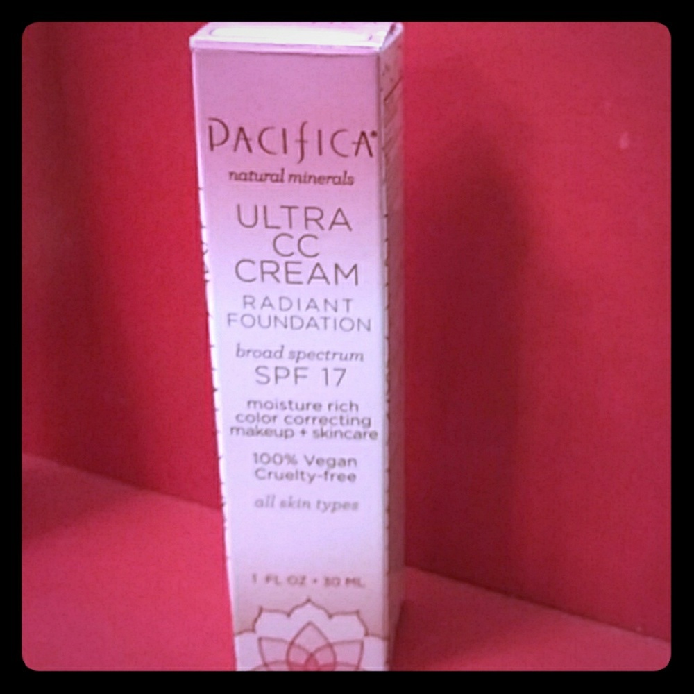 Pacifica Ultra CC Cream Radiant Foundation SPF 17